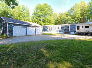 32 Bamberg Ln, Oxford, ME 04270