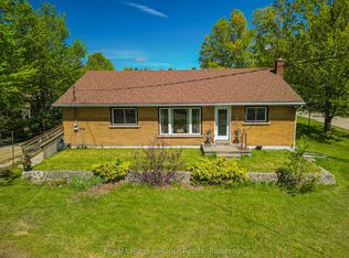 859 Cedar Point Rd, Tiny, ON L9M 0K2