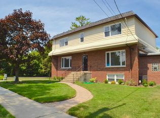 3450 Illinois Rd, Wilmette, IL 60091