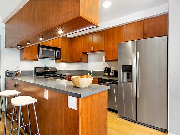 4th image of 10735 Bloomfield St Unit 3