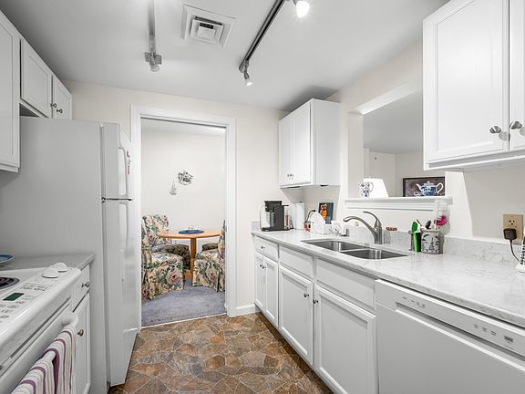 5th image of 18 West Road UNIT 311