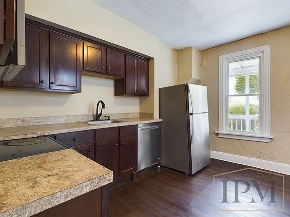 2nd image of 2730 Penbrook Ave