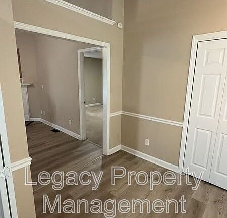 5th image of 4509 Wolftrap Rd