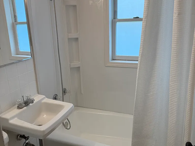 313 E State St #1 — Photo 7