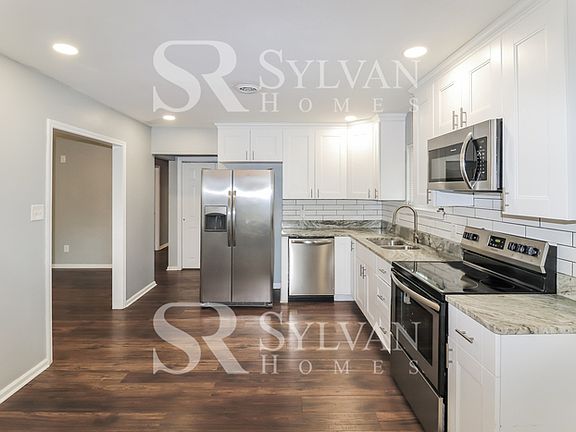 5th image of 3508 Bainbridge Blvd