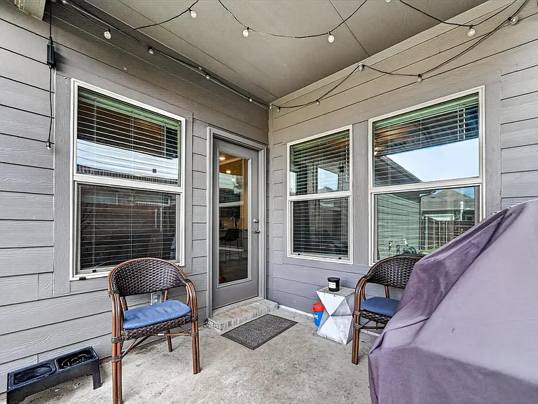 120 Monarch Way — Photo 34