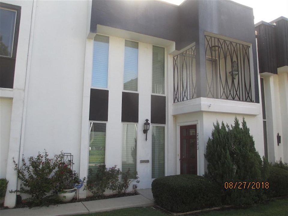 1st image of 2933 Acropolis St