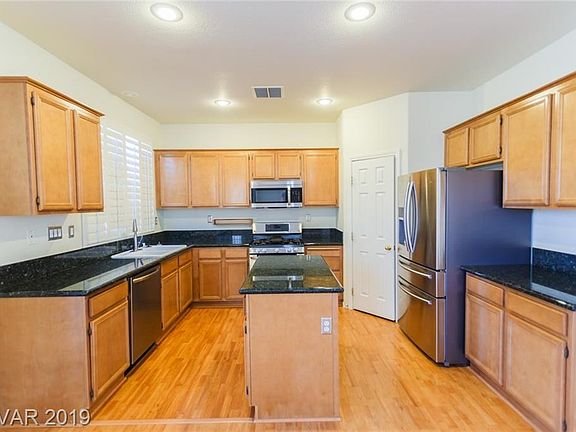 4th image of 9686 Vista Crest Ave