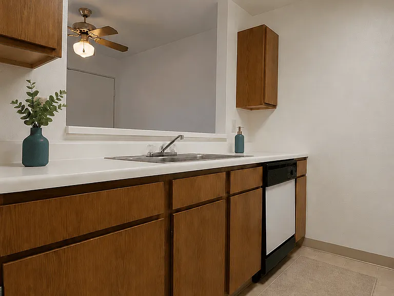 Creekside Square Apartments — Photo 24
