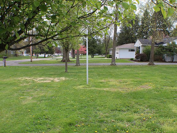 3rd image of 60 Limestone Blvd