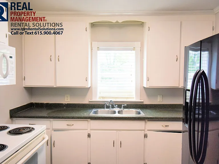 502 2nd Ave — Photo 6