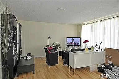 702 Manhattan Beach Blvd #J — Photo 29
