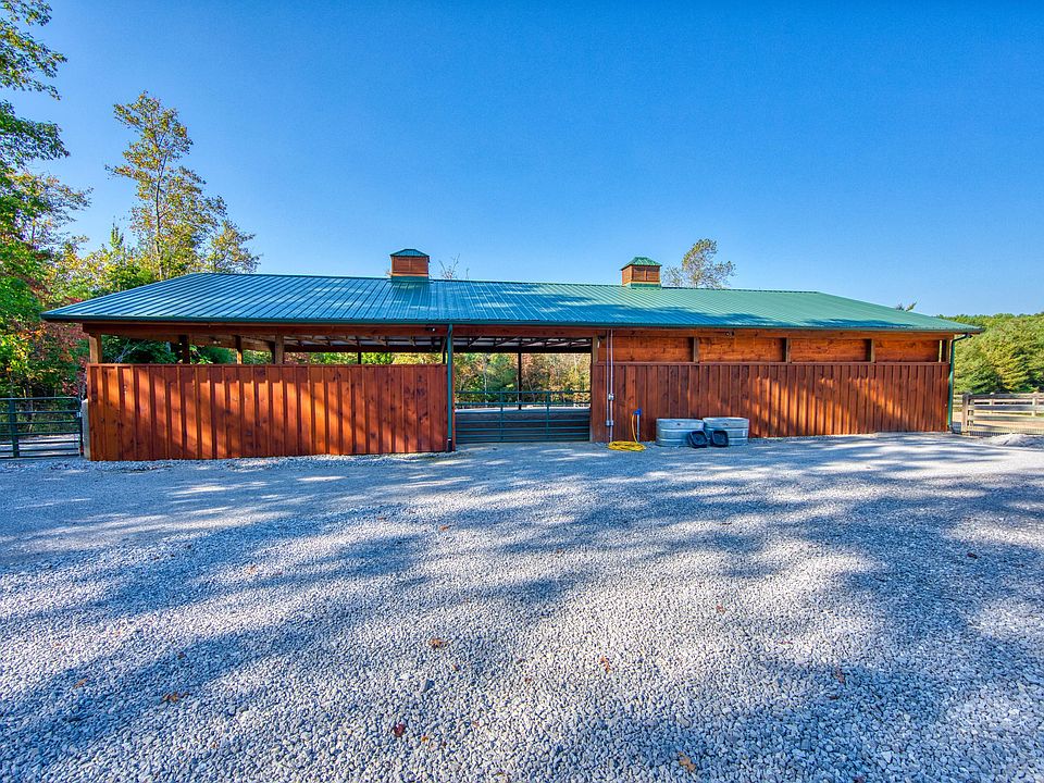 556 Blazing Saddle Dr Jamestown TN Zillow