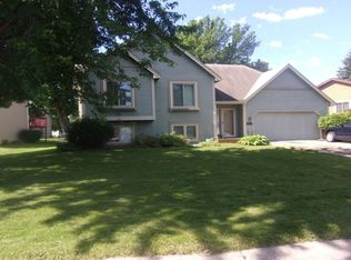 13050 Glenhurst Ave, Savage, MN 55378