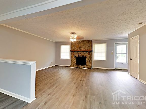 3rd image of 6691 Green Acres Dr