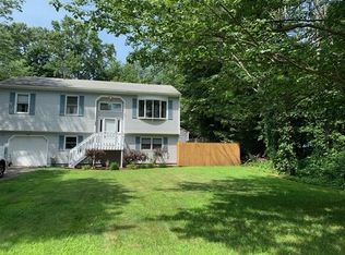 34 Nardolillo St, Johnston, RI 02919
