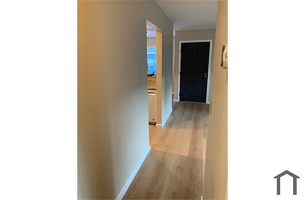 Building Photo - 1099 Tekman Dr