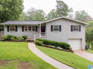 1403 Linda Vista Dr, Vestavia Hills, AL 35226