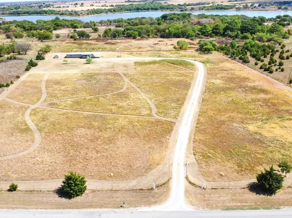 187202 Lakefront Dr, Comanche, OK 73529