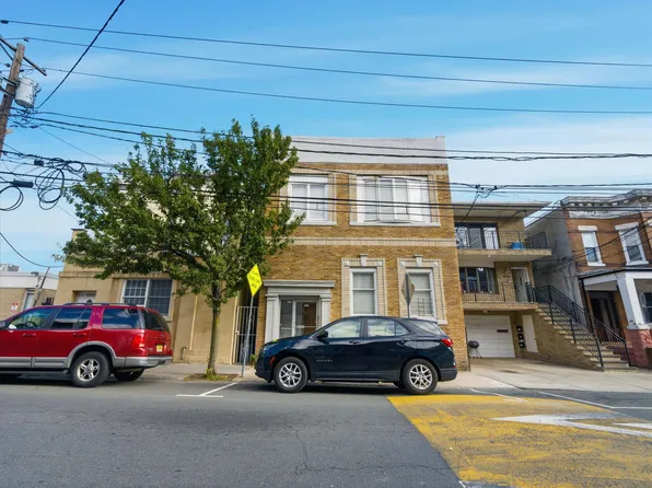 6020 Broadway image 34 of 34