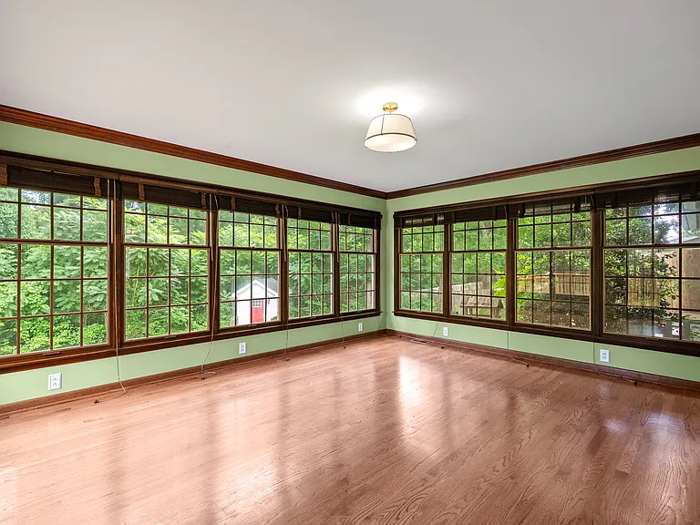 8045 Sabre Dr — Photo 16