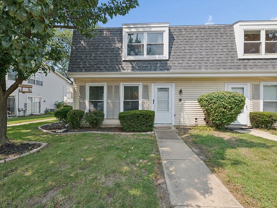 1st image of 21 Fernwood Dr #21U