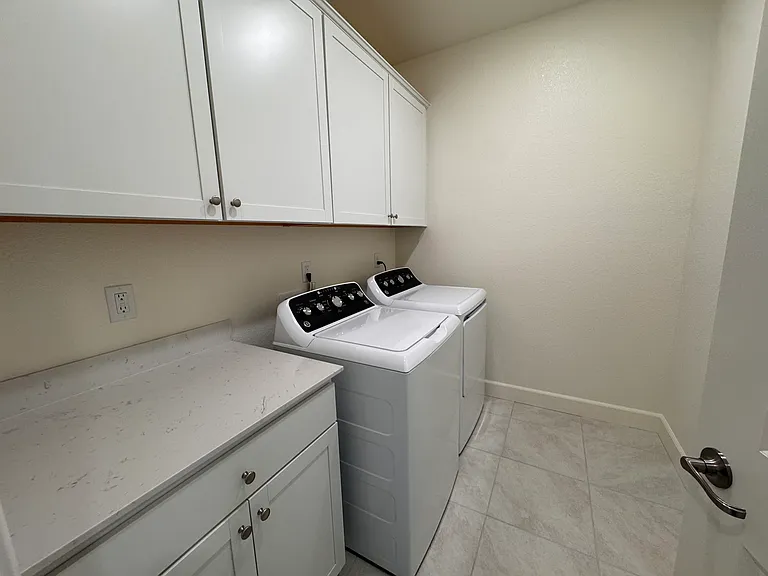 6792 Pilot Peak Ct — Photo 9