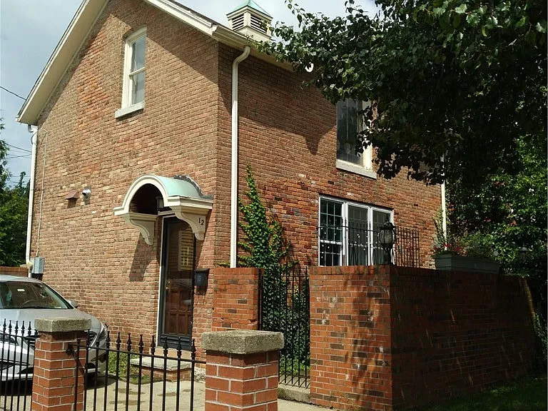 12 Park St — Photo 1