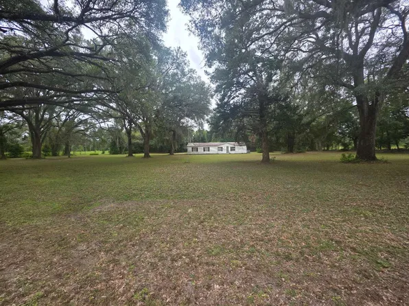 6678 256th St, O'Brien, FL 32071