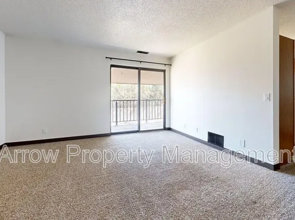 201 E Arbor Ave #302E, Bismarck, ND 58504