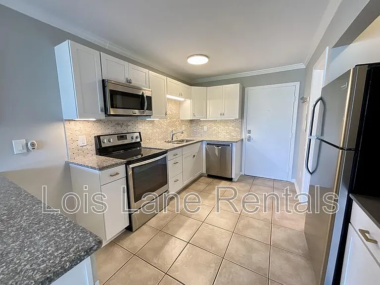 259 E Bay St #6C — Photo 5