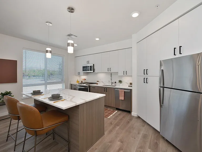 Halcyon Apartments — Photo 72