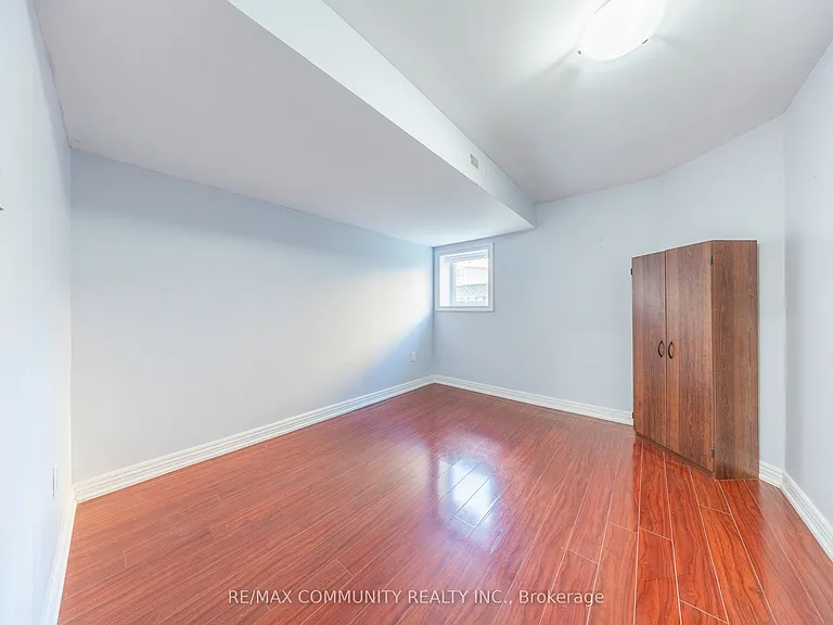 72 Lampman Dr #BASEMENT — Photo 13