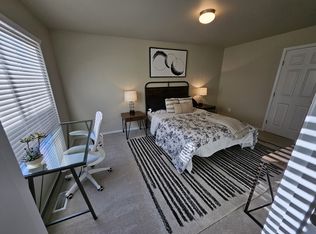 18928 13th Ave SE #4, Bothell, WA 98012