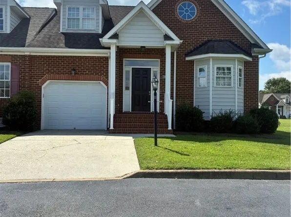 108 Creff Ln, Colonial Heights, VA 23834
