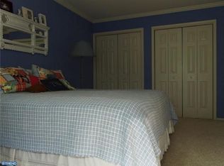 5 Railroad Pl, Pennington, NJ 08534