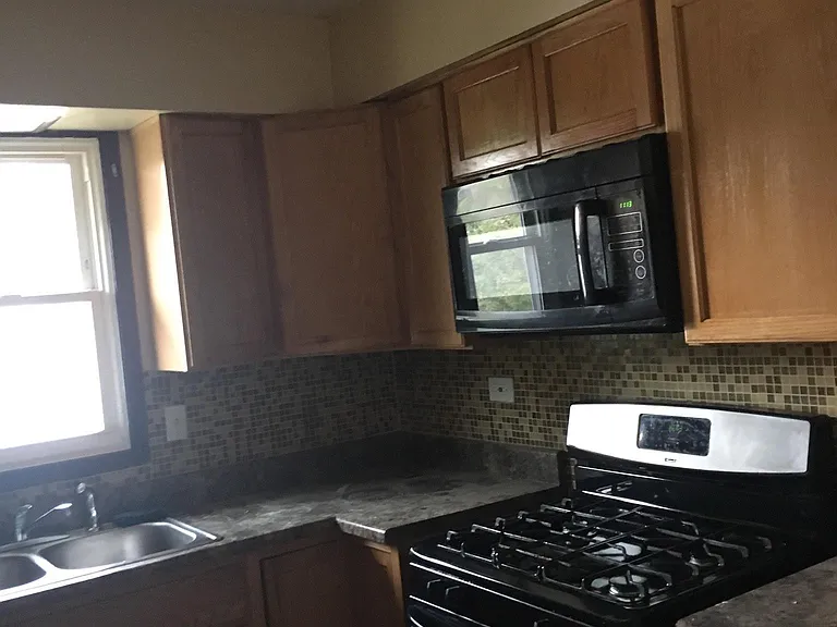 15629 Greenwood Rd #1 — Photo 4