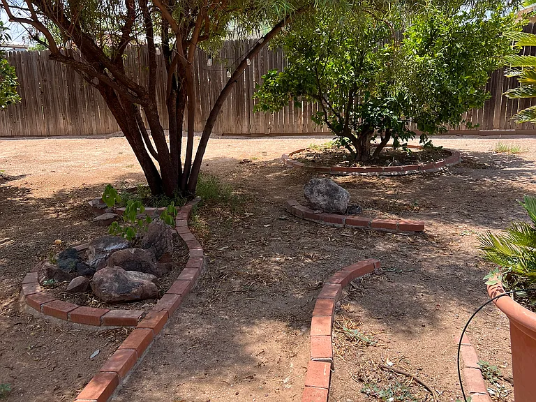 1158 N Santa Rosa Ave — Photo 27