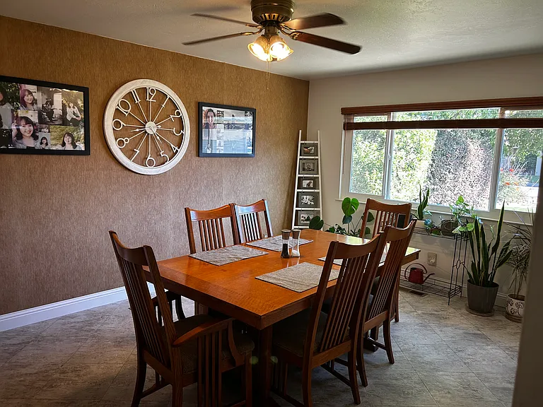 1046 W Princeton Ave — Photo 2