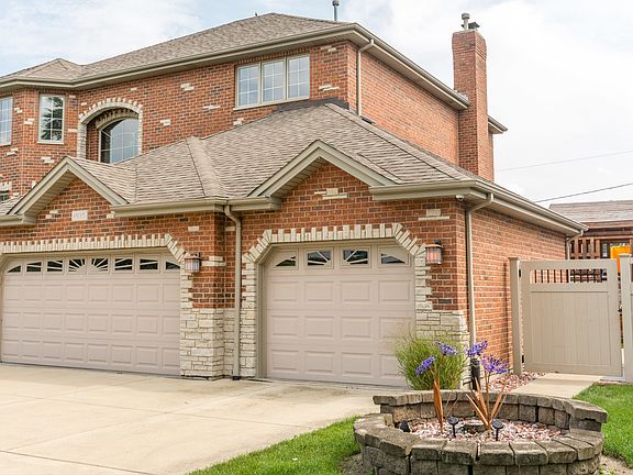 2nd image of 8935 Melvina Ave