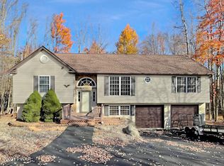 111 Ridgeview Dr, Lake Ariel, PA 18436