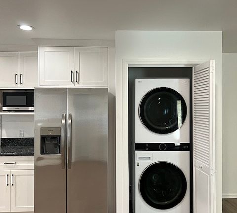 New full size washer & dryer