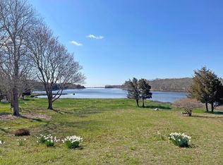 600 Potomska Rd, Dartmouth, MA 02748