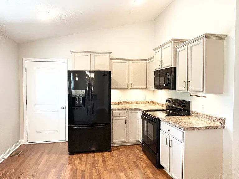 1357 Winnipeg Way — Photo 4