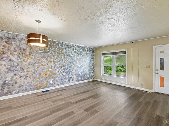 5th image of 8791 Grenada Dr