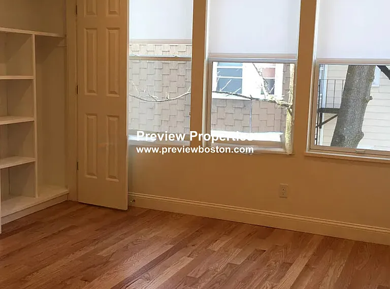 Harvard St — Photo 1