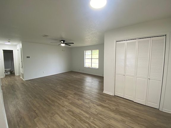 3rd image of 1303 Fairview Dr