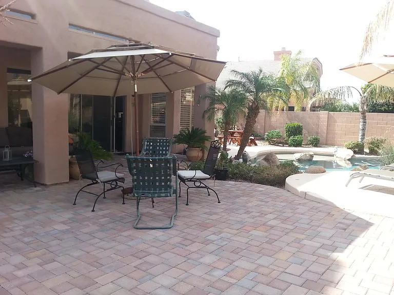 9720 E Davenport Dr — Photo 16