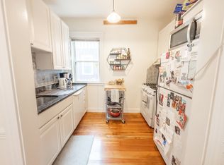 12 Hamlin St #1, Cambridge, MA 02141