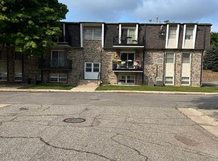 103 N 14th St APT 4, Estherville, IA 51334